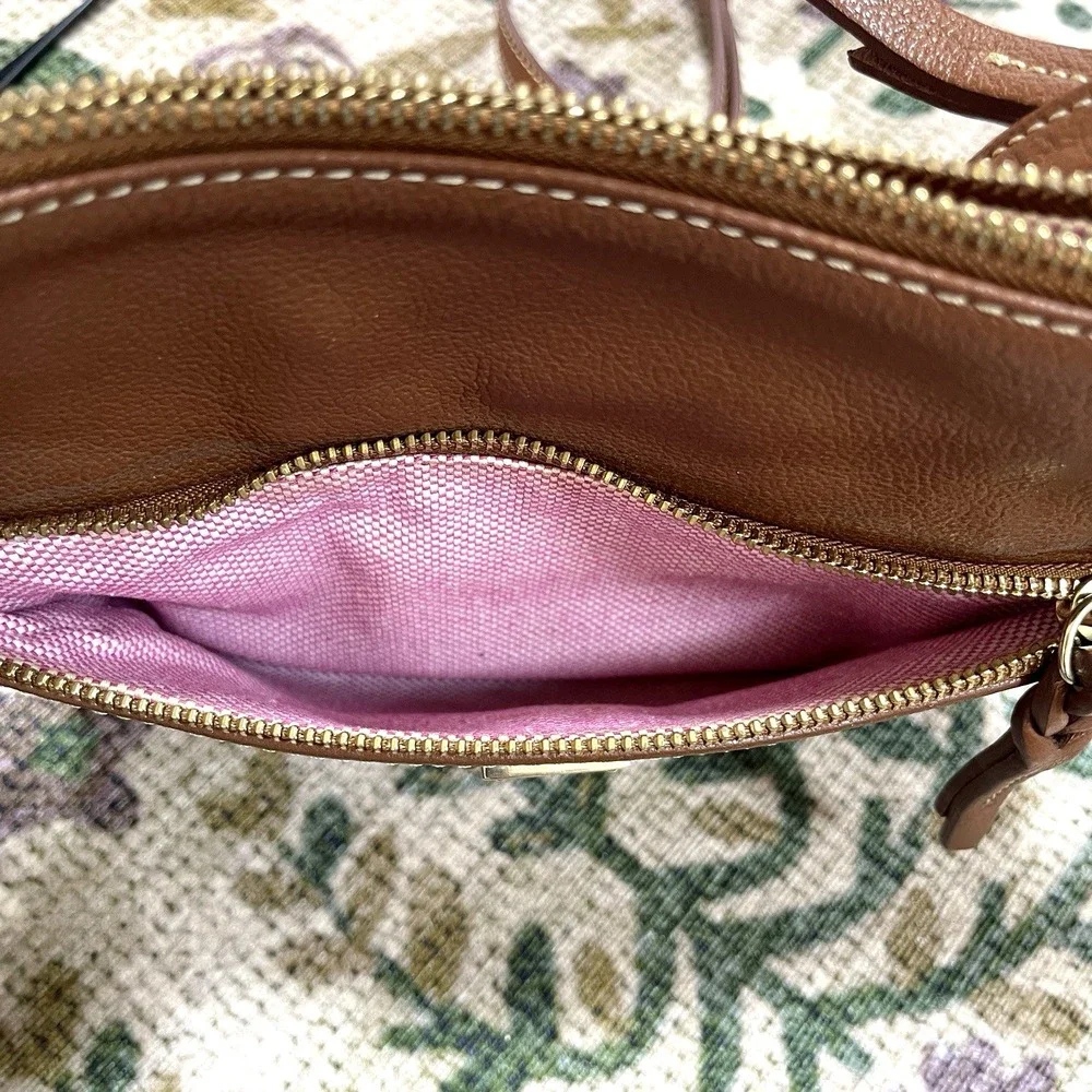 Dooney‎ and Bourke 1975 Pebble Grain Leather Crossbody Shoulder Bag Brown
